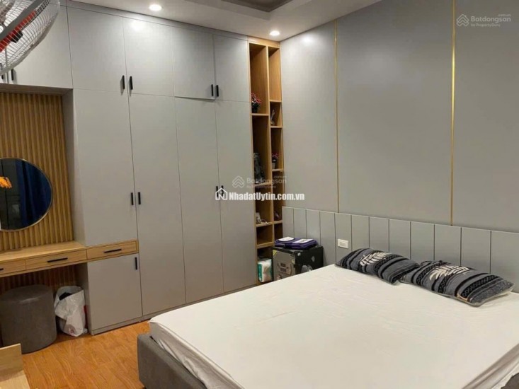 CẦN BÁN GẤP NHÀ CẦU DIỄN NHỈNH 5 TỶ - 5 TẦNG TẶNG FULL NỘI THẤT VÀI BƯỚC CHÂN RA PHỐ