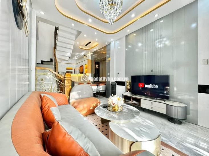 Hạ giá bán nhanh - vừa ở vừa kinh doanh - full nội thất vào ở - giá cực tốt
