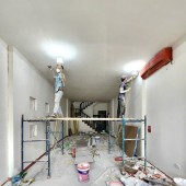 Cho thuê nhà nguyên căn phố Nguyễn Văn Cừ , mặt phố kinh doanh sầm uốt, đi lại thuận tiện. Có vỉa hè rộng để xe
