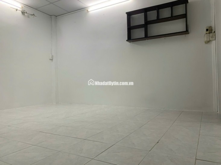 HÀNG ĐỘC QUYỀN GIÁ TỐT KHÔNG CÓ CĂN THỨ 2 - PHAN VĂN HỚN - 32m2 - NGANG 4M - KHÔNG QUY HOẠCH, KHÔNG LỘ GIỚI- GIÁ 2.2 Tỷ