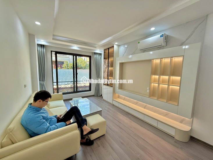 NHÀ ĐỘI CẤN 6 TẦNG THANG MÁY - NỘI THẤT XỊN SÒ TÀI CHÍNH NHỈNH 8 TỶ