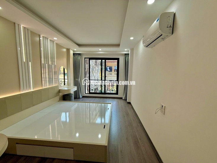 NHÀ ĐỘI CẤN 6 TẦNG THANG MÁY - NỘI THẤT XỊN SÒ TÀI CHÍNH NHỈNH 8 TỶ