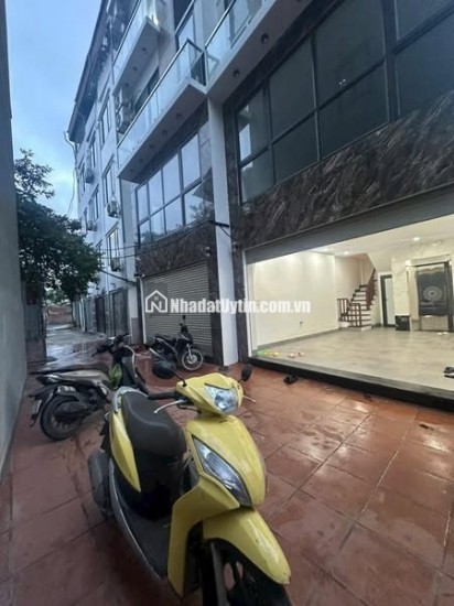 Nhà mới Đàm Quang Trung - Cổ Linh - Long Biên thang máy lô góc, gara oto