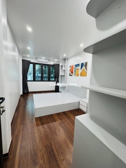 TRUNG TÂM THANH XUÂN - SÁT Ô TÔ - CHỈ 5.9 TỶ
NHÂN HOÀ - 31m² - 5 tầng - 3 ngủ rộng