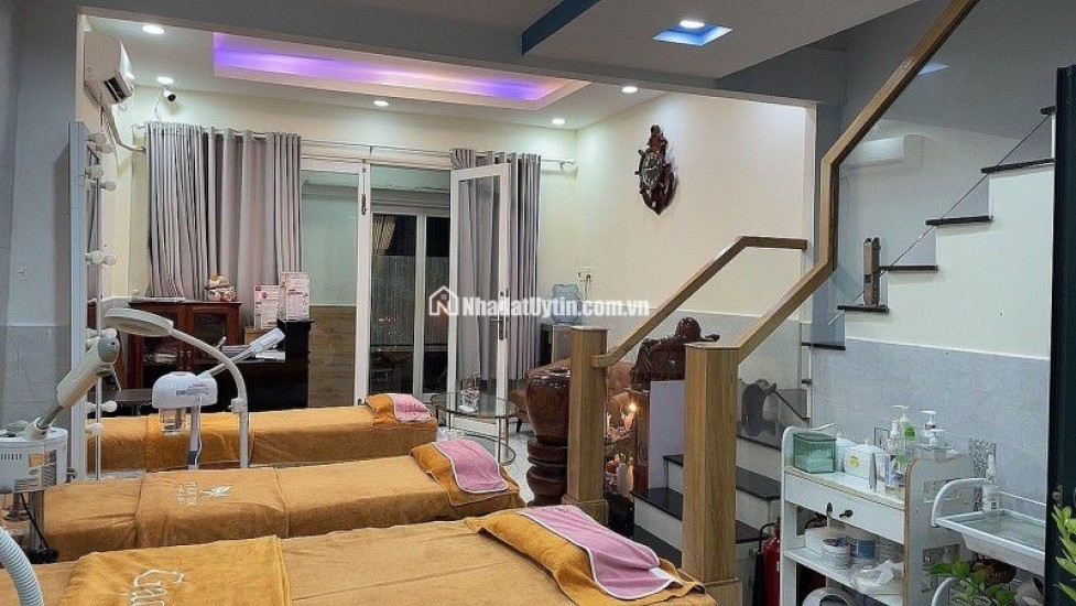 NHÀ ĐẸP - VỪA Ở VỪA KINH DOANH - CÁCH MẶT TIỀN 30M - 41M - 2 TẦNG - CHỈ NHỈNH 4 TỶ - THÍCH QUẢNG ĐỨC - PHÚ NHUẬN