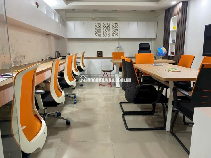 CHUẨN CĂN HỘ DỊCH VỤ NGAY MẶT TIỀN ĐƯỜNG BÙI VĂN BA TRUNG TÂM QUẬN 7 NGANG 6m x DÀI 25m HIỆN TẠI THU 35 tr/ tháng 
Giá : 18.5 tỷ