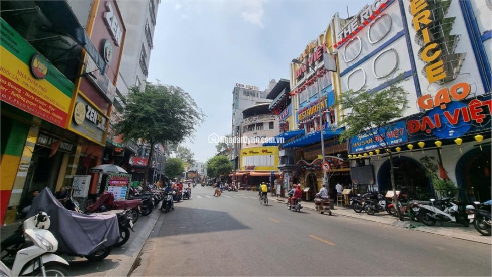 BÁN NHÀ 2 MẶT TIỀN NGAY NGÃ TƯ ĐỀ THÁM – BÙI VIỆN, QUẬN 1 – 50M² – GIÁ 36 TỶ