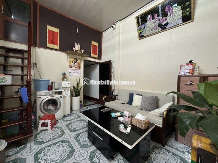 Bán nhà quận 10, đường Lê Hồng Phong, 45m2, sát mặt tiền, 8 tỷ