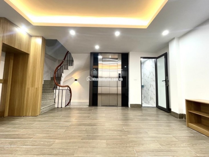 Bán Nhà Thái Hà 36m x 7 tầng nhà mới đẹp, Ngõ oto đỗ sát cửa, Thang máy mới tinh, Thoáng mát