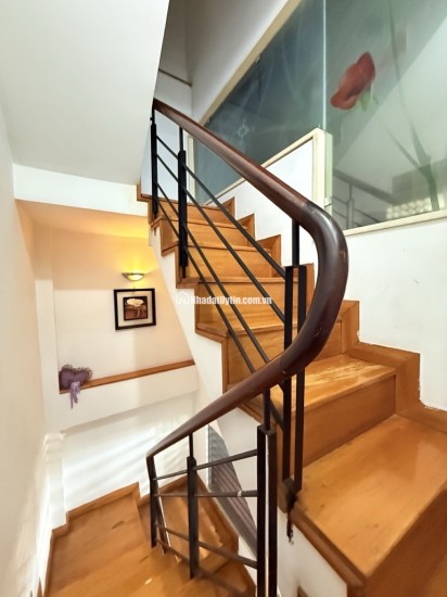 Bán nhà HẺM XE TẢI - đường NGUYỄN TTRI PHƯƠNG,P9,QUẬN 10,GIÁ 13 TỶ