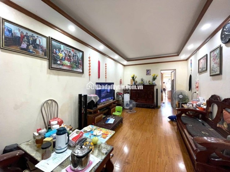BÁN GẤP CĂN TẬP THỂ  NHÀ Ở  CÁN BÔ - TRUNG TÂM QUẬN THANH XUÂN - 3PN - 3,1TỶ