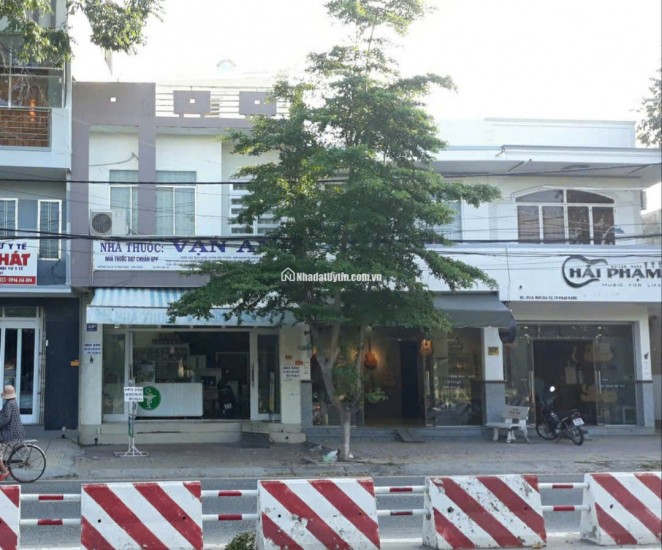 Cc BÁN GẤP-GIẢM còn 4,5 TỶ NHÀ PHỐ 3 TẦNG 349A NGÔ GIA TỰ-TRUNG TÂM TP. PRTC NINH THUẬN Ngang 5,5m nở hậu