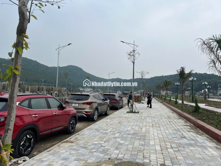 Lô đất cực kỳ thích hợp để đầu tư,kinh doanh. Em còn mấy lô giá cực ưu đãi tại Phường Rừng Thông,TP.Thanh Hóa