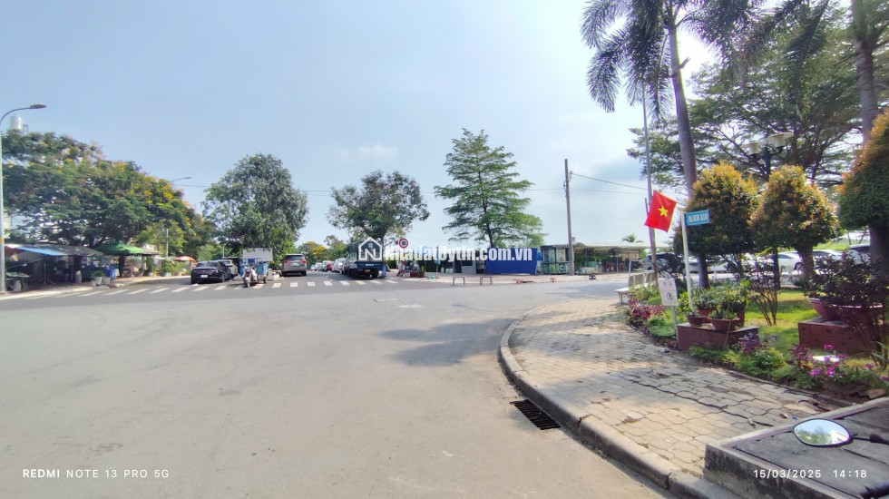 Đất trước mặt đường số 1 khu dân sinh sống Ehome3 12k dân -  giá đầu tư  lh A Tuyên 0902399788