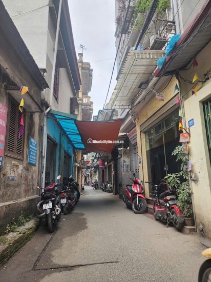 [HOÀNG MAI] 68m2 GIÁ 7,35 TỶ
HIẾM - GẦN ÔTÔ -  Ở VÀ CHO THUÊ TỔNG 8 PHÒNG

+Nhà được xây năm 2012 khung cột bê tông chắc chắn chỉ cần thùng sơn