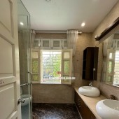 Chính chủ cần bán gấp lô biệt thự nằm trên con đường đôi đẹp nhất tại Ciputra