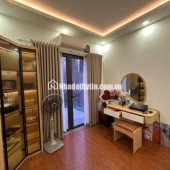 NHÀ PHÂN LÔ TẬP THỂ NHÀ HÁT CHÈO DOÃN KẾ THIỆN, LÔ GÓC, Ô TÔ ĐỖ CỬA