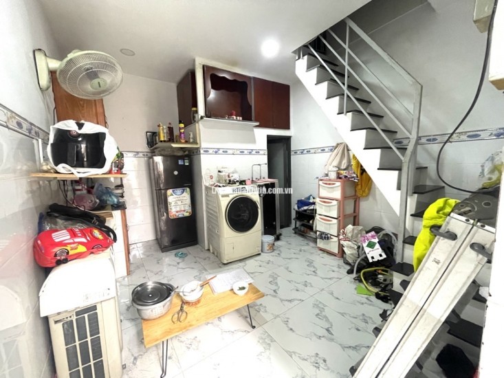 Bán nhà Âu Cơ, Phú Trung, Tân Phú, gần Đầm Sen, nhà 3 tầng đẹp, chỉ hơn 1 tỷ