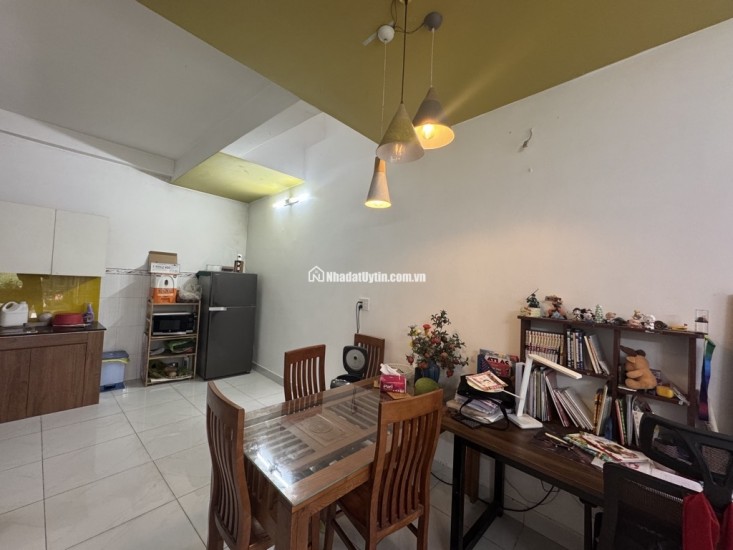 Bán Nhà đường 22 Linh Đông, Thủ Đức, 65m2, 3 tầng, hẻm xe hơi, khu phân lô