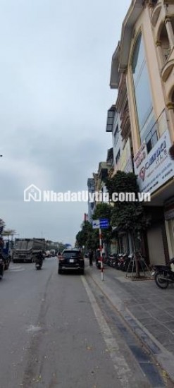 Nhà mặt phố Nguyễn Văn Linh - Mặt đường Quốc Lộ 5 - Hàng phân khúc hiếm