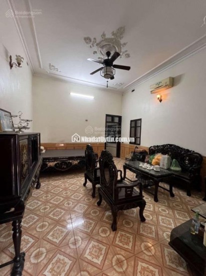 Nhà mặt phố Nguyễn Văn Linh - Mặt đường Quốc Lộ 5 - Hàng phân khúc hiếm