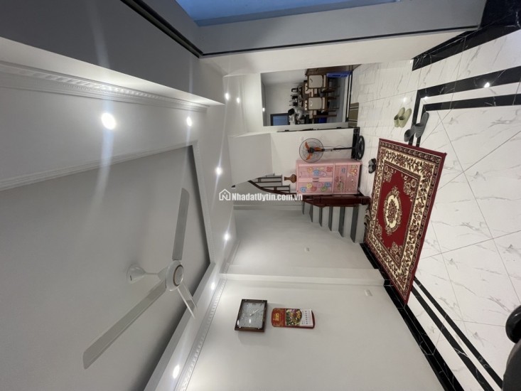 Bán Nhà 6 Tầng Mới Xây Gần Vinhomes Riverside – Long Biên – Chỉ 6,4 Tỷ