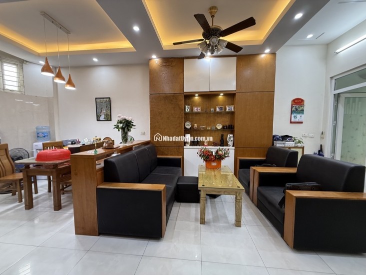 BÁN NHÀ 4 TẦNG – GẦN HỌC VIỆN TÀI CHÍNH – NGÕ Ô TÔ TRÁNH – GIÁ TỐT