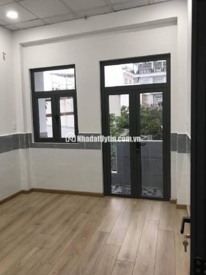 QUẬN 7 - NHÀ MỚI GẦN MẶT TIỀN ĐƯỜNG