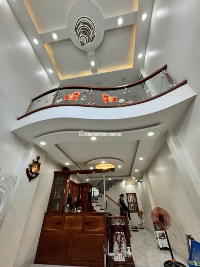 NHÀ MỚI ĐẸP SÁT AEON BÌNH TÂN – 5 TẦNG – 58M2 (4.1 X 14) – KHU Y TẾ KỸ THUẬT CAO – KINH DƯƠNG VƯƠNG – XE HƠI NGỦ TRONG NHÀ – NỘI THẤT GỖ CAO CẤP – VỊ