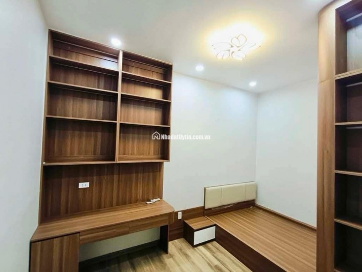 Giữa trung tâm HÀ ĐÔNG kết nối các tuyến đường VẠN PHÚC - chợ HÀ ĐÔNG - CẦU TRẮNG - Oto tận cửa