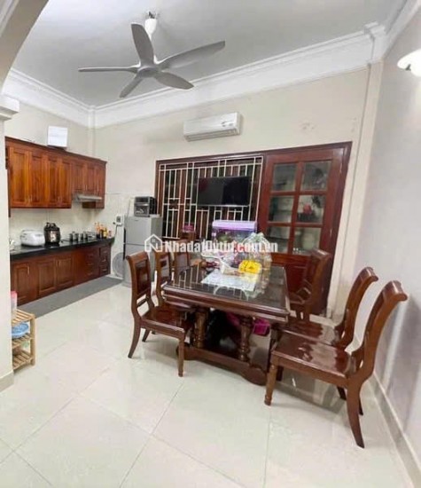Bán nhanh nhà phố Nguyễn Khánh Toàn, Cầu Giấy, ở hoặc kinh doanh cực tốt, 62m, nhỉnh 13 tỷ