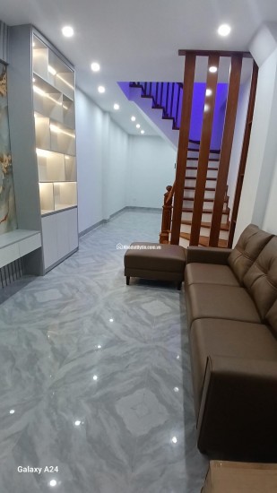 NHÀ MỚI LÔ GÓC - Ô TÔ VÀO NHÀ - KINH DOANH - SÁT SÂN CHƠI ĐỂ CẢ CHỤC XE Ô TÔ - CẠNH HỒ ĐIỀU HOÀ, NGÕ THÔNG