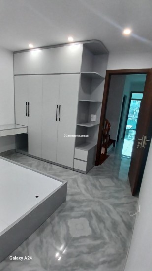 NHÀ MỚI LÔ GÓC - Ô TÔ VÀO NHÀ - KINH DOANH - SÁT SÂN CHƠI ĐỂ CẢ CHỤC XE Ô TÔ - CẠNH HỒ ĐIỀU HOÀ, NGÕ THÔNG
