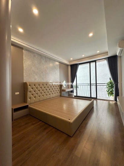 Bán nhà Nguyễn Văn Cừ 48m2, 5 tầng, thang máy, lô góc 2 thoáng vĩnh viễn, giá nhỉnh 10 tỷ