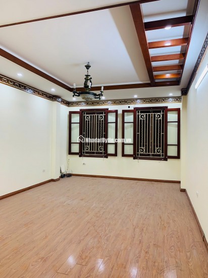 Bán nhà KDT Văn Quán, 110mx5 tầng, ngõ ô tô đỗ sát cửa, thoáng mát