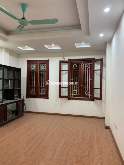 Bán nhà KDT Văn Quán, 110mx5 tầng, ngõ ô tô đỗ sát cửa, thoáng mát