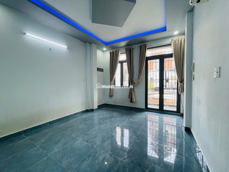 Bán nhà MẶT TIỀN giá trong hẻm-xe hơi vào nhà-ngay chợ Gò Vấp-khu VIP phường 4 chỉ 6tỷ hơn
