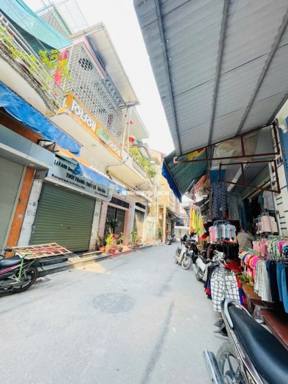Chào bán căn nhà 3 tầng kinh doanh buôn bán được, ngay tại trung tâm TP Phủ Lý ngay gần cổng chợ bầu, P. Châu Cầu - TP. Phủ Lý - T. Hà Nam