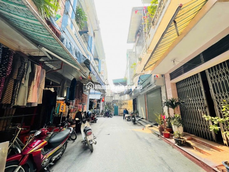 Chào bán căn nhà 3 tầng kinh doanh buôn bán được, ngay tại trung tâm TP Phủ Lý ngay gần cổng chợ bầu, P. Châu Cầu - TP. Phủ Lý - T. Hà Nam
