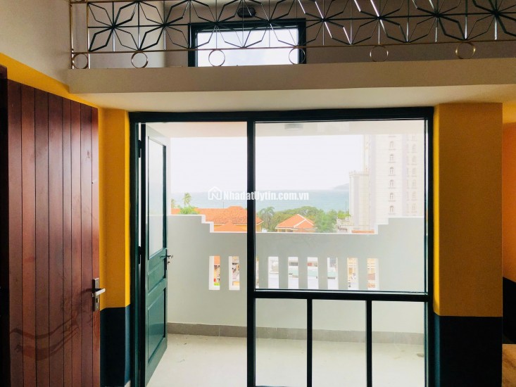 Bán hotel 7 tầng hẻm Paster , Xương Huân , Nha Trang .
dt 82m2, Giá bán 20 tỷ lh:  minh nhật