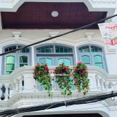 NHÀ ĐẸP ĐỐNG ĐA - THANG MÁY -KINH DOANH - Ô TÔ VÀO NHÀ.