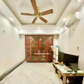 TÔI CẦN BÁN NHÀ NGÕ 79, PHỐ 8/3,LÔ GÓC, KD 32M2, 5 TẦNG, MT4.1M GIÁ 6.2 TỶ