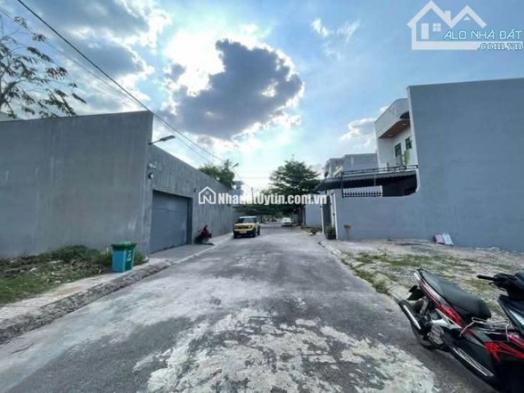 BÁN GẤP LÔ ĐẤT ĐƯỜNG LÊ DUẨN- GẦN MŨI TÀU- 131M2-1 TỶ 6 - SHR