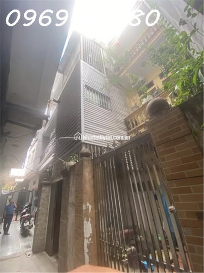 BÁN NHÀ NGUYỄN TRÃI 57 M 4T MT3,2M GIÁ NHỈNH 9 TỶ ! VÀI BƯỚC CHÂN RA ĐƯỜNG NGUYỄN TRÃI . CÒN THƯƠNG LƯỢNG