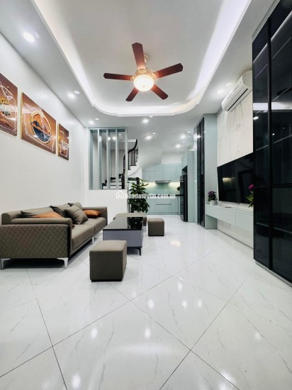 Bán nhà đẹp Thanh Xuân – Oto đỗ cửa – 5 tầng hiện đại – Giá 10 tỷ
 - 0399812051