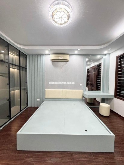 Bán nhà đẹp Thanh Xuân – Oto đỗ cửa – 5 tầng hiện đại – Giá 10 tỷ
 - 0399812051