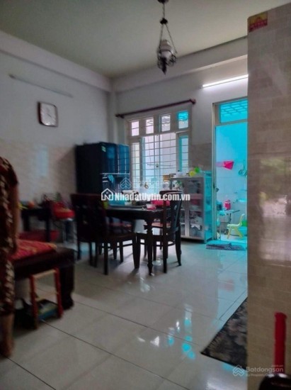 Bán nhà mặt phố đẹp, đường D1, P Phú Mỹ, Q7, HCM, 90m2, nhỉnh 13, tỷ VND