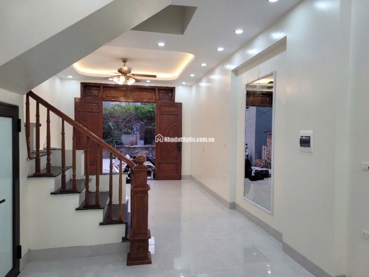 LÔ GÓC PHÒNG NÀO CŨNG CÓ CỬA SỔ - CÁCH Ô TÔ 30M - NHÀ MỚI ĐẸP Ở NGAY