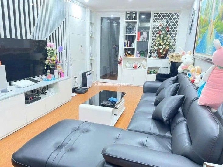 NHÀ ĐẸP DÂN XÂY - GẦN PHỐ - Ô TÔ ĐỖ CỬA - HAI THOÁNG TRƯỚC SAU - KINH DOANH VĂN PHÒNG -ONLINE