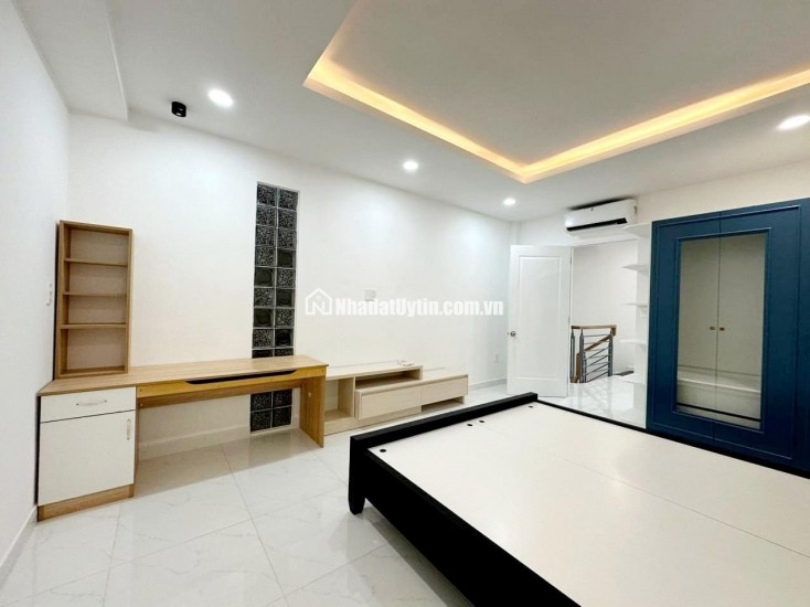 NHÀ ĐẸP DƯƠNG QUẢNG HÀM -  P.5 - 72M2 G.I.Á 5 TỶ 9 TL